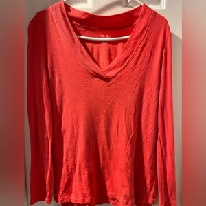 Gap medium long sleeve shirt.